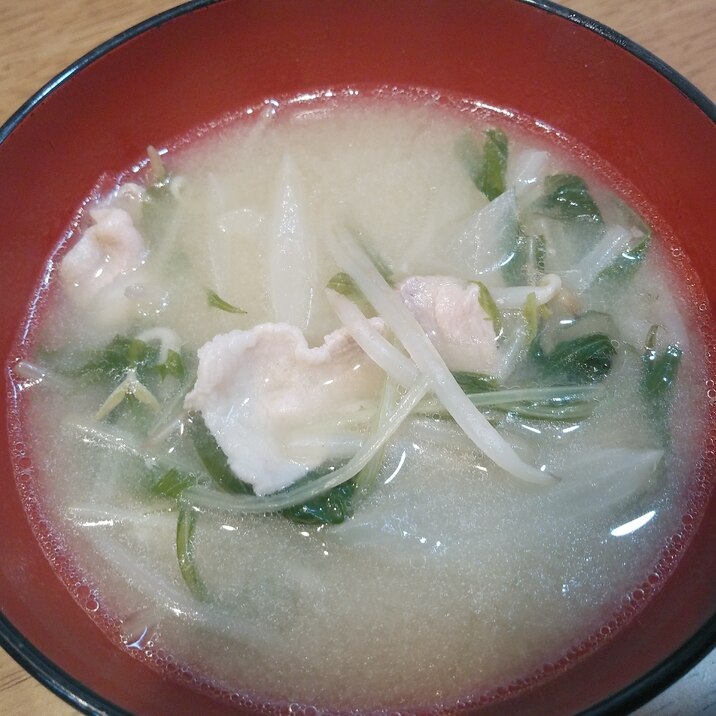 豚肉と野菜の味噌汁☆